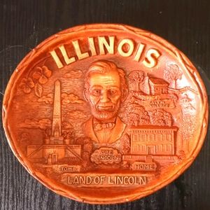 Vintage Illinois Land of Lincoln Faux wood decor